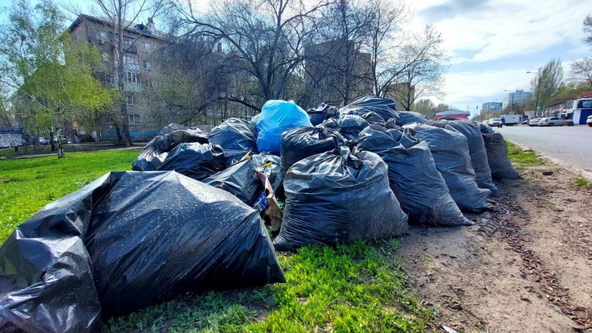Вывоз и утилизация мусора после субботника в Новосибирске в октябре