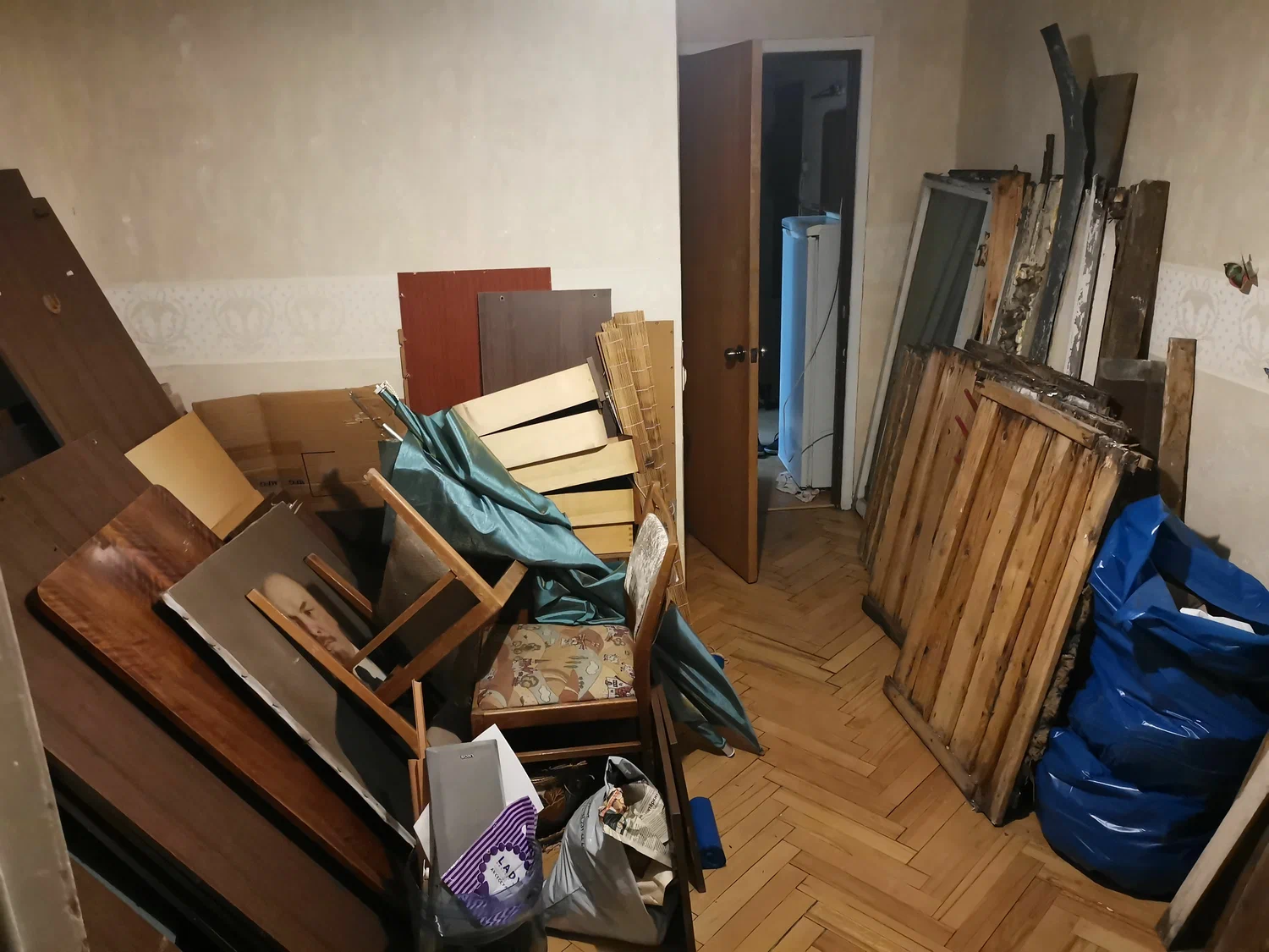 Демонтаж мебели с вывозом и утилизацией в Новосибирске в октябре